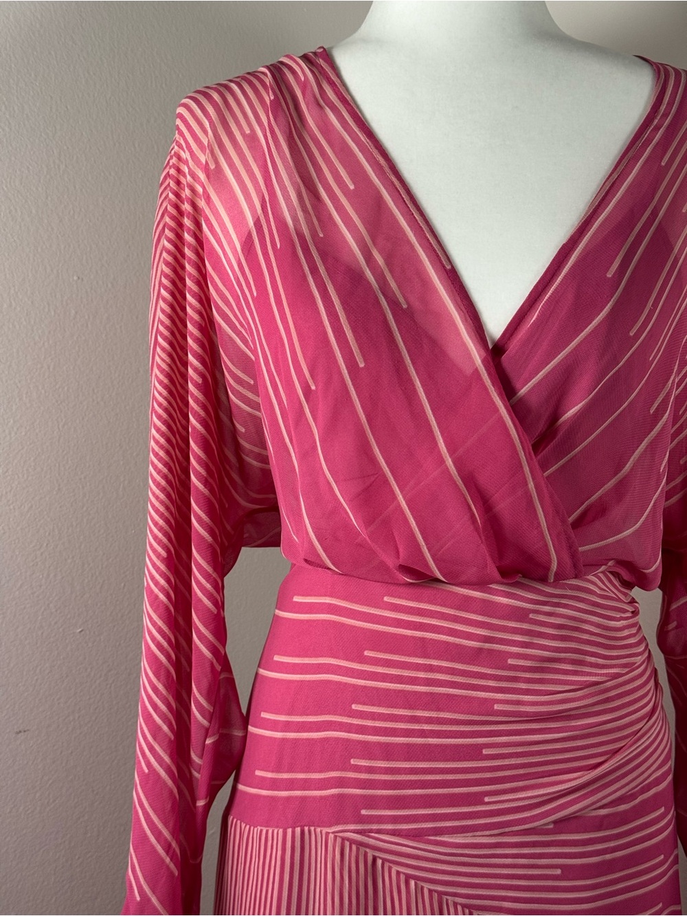 BCBGMaxazria Longsleeve Ruffle Coctail Dress Size 10 - Picture 7 of 16